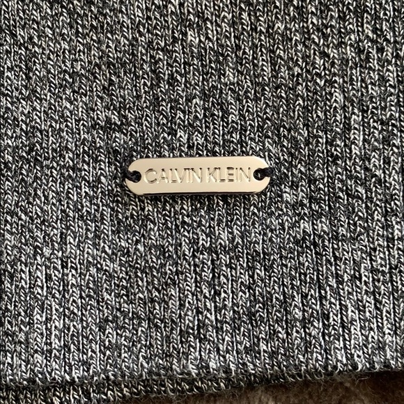 Calvin Klein turtleneck - Picture 4 of 5